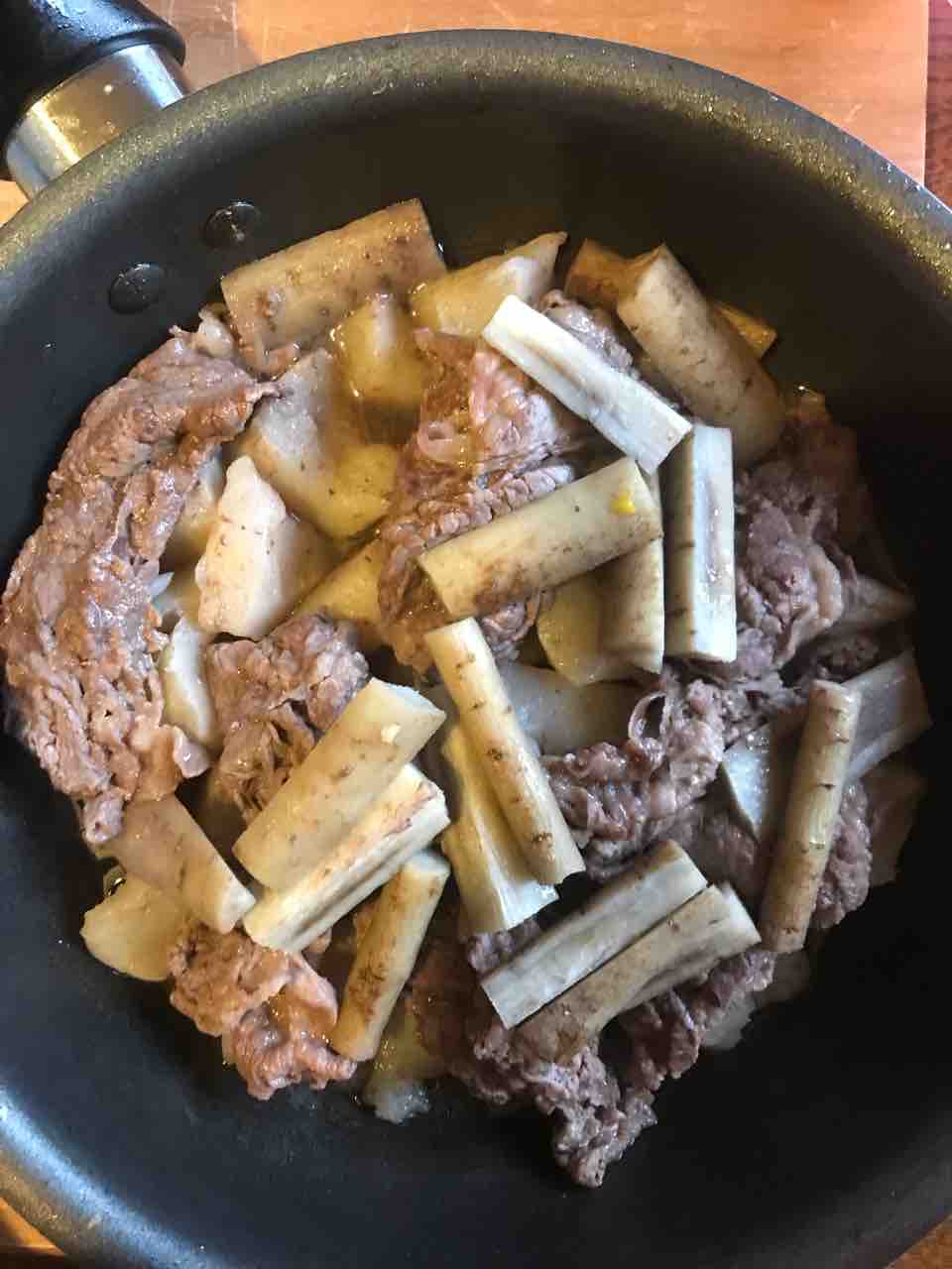 牛肉とこんにゃくとゴボウのたいたん ちゅうたろうのブログ 牛肉とこんにゃくとゴボウのたいたん ちゅうたろうのブログ