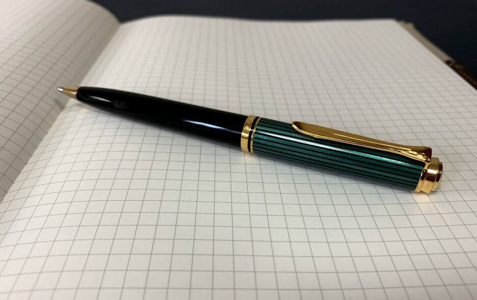 高級ボールペンのレビュー】ペリカンスーベレーンK800（緑縞）PELIKAN