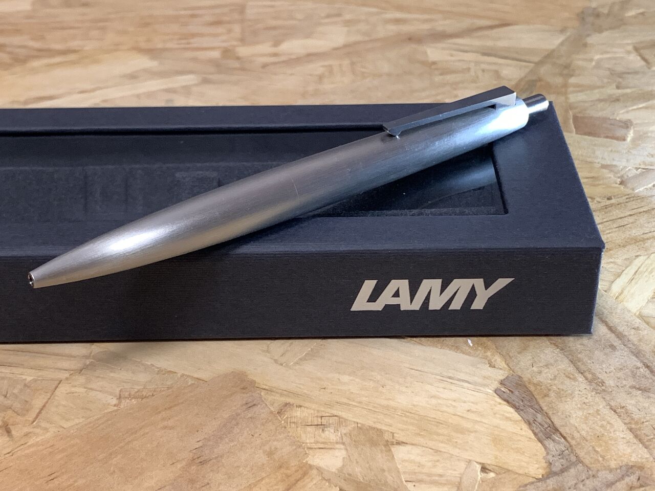 lamy ラミー 2000 プレミエ ステンレス 万年筆 中字 ドイツ製