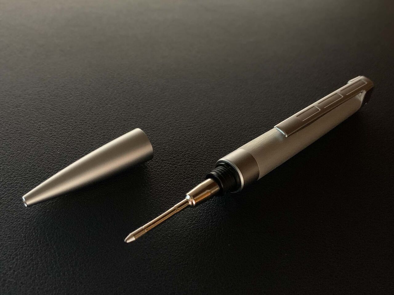 高級ボールペンのレビュー】STAEDTLER Initium Metallum