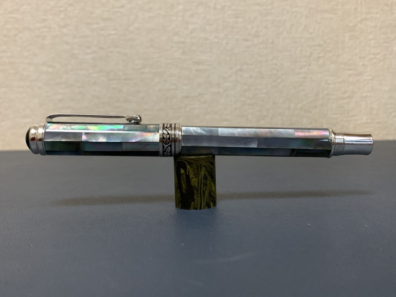 高級ボールペンのレビュー】XEZO Maestro Black Mother of Pearl 高級ボールペンのレビュー】XEZO Maestro Black Mother of Pearl