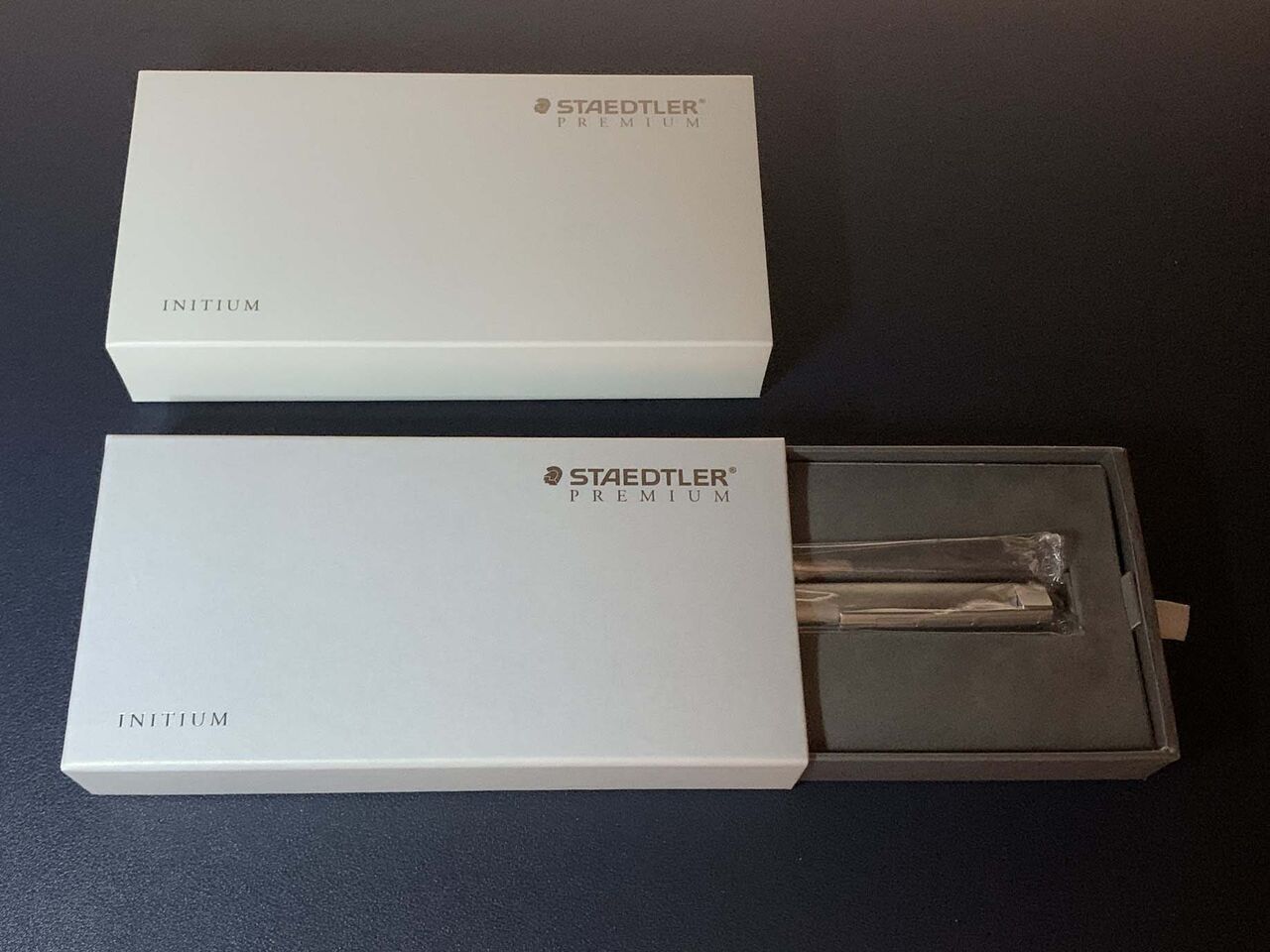ステッドラー プレミアム イニティウム メタルム ボールペン 高級ボールペンのレビュー】STAEDTLER Initium Metallum