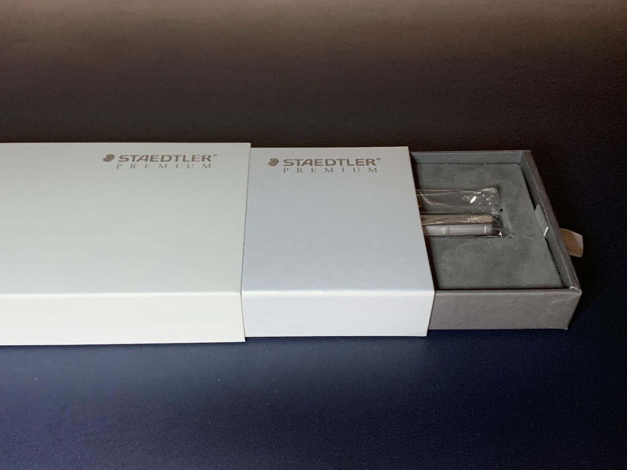 高級ボールペンのレビュー】STAEDTLER Initium Metallum