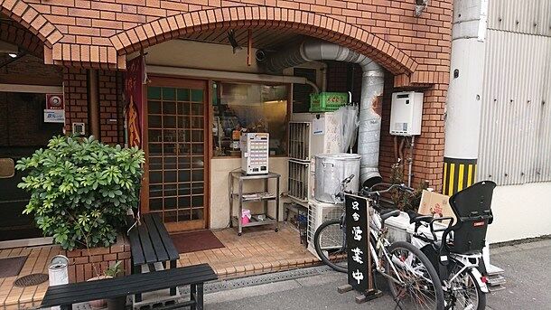 らーめん製作所 奏は難波の人気店！ランチ時間帯は行列です