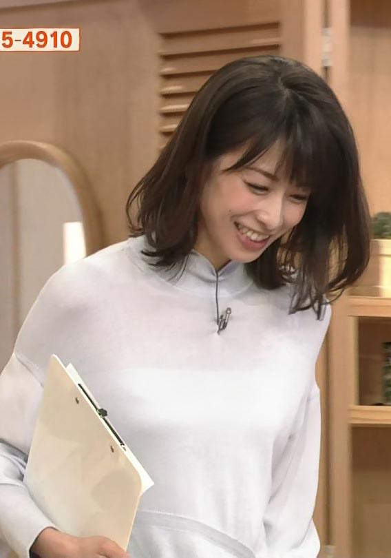 加藤綾子ってわざとスケスケな服着ておっぱいをエロくしてるよな