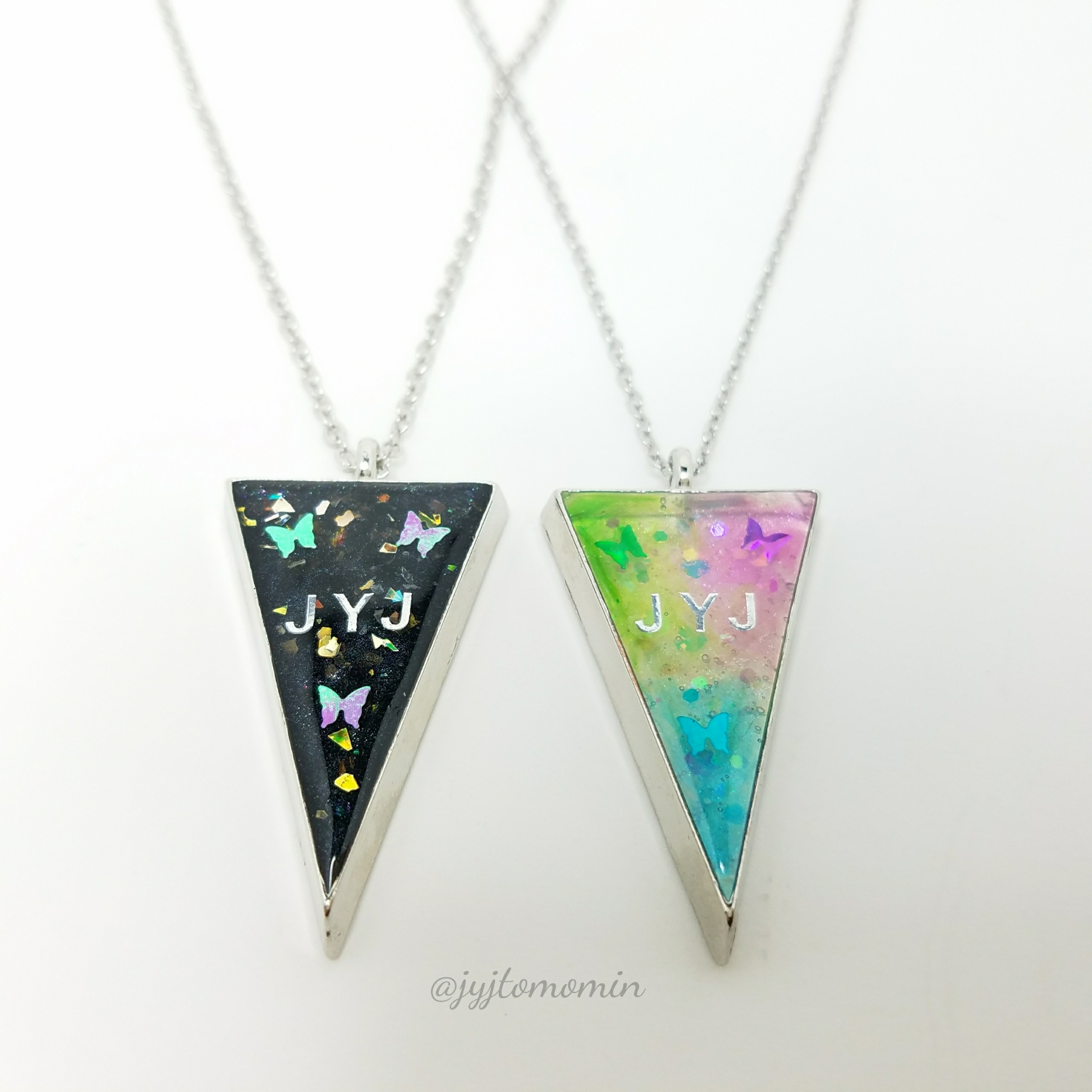 M274 レジン　ネックレス　蝶とフラワーガーデン 蝶のトライアングルレジン♪ : UVレジンの作品紹介～Beauty Moon～