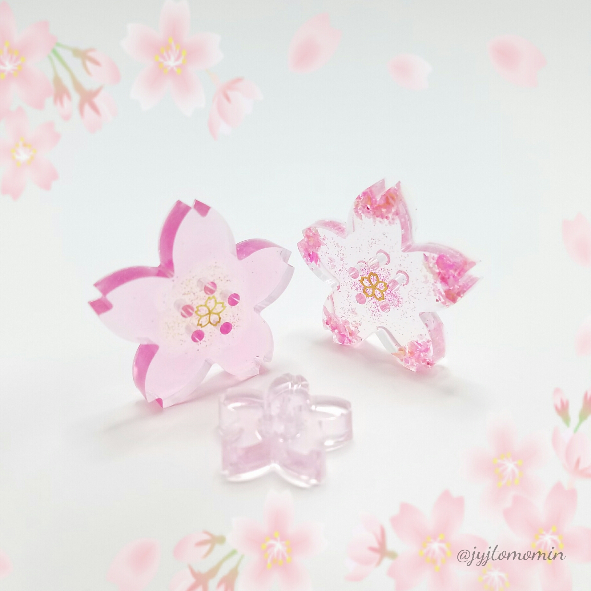 セリアのシリコンモールドで桜の型抜きレジン Uvレジンの作品紹介 Beauty Moon