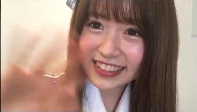 2016y06m18d_225155703