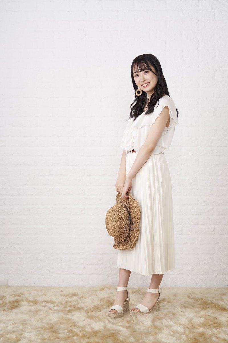 渡部愛加里 白衣装アザーカット Hkt48まとめ いもまと よっぴーいえーい見てるー