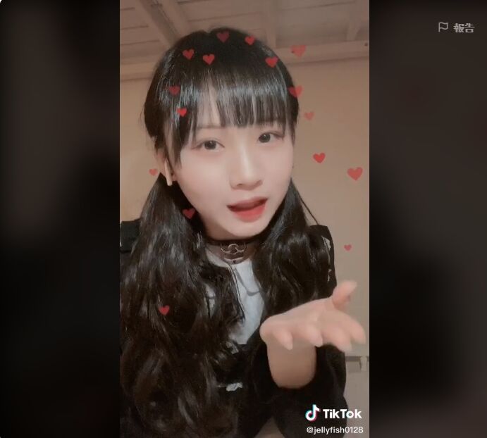 2020y05m23d_155014777