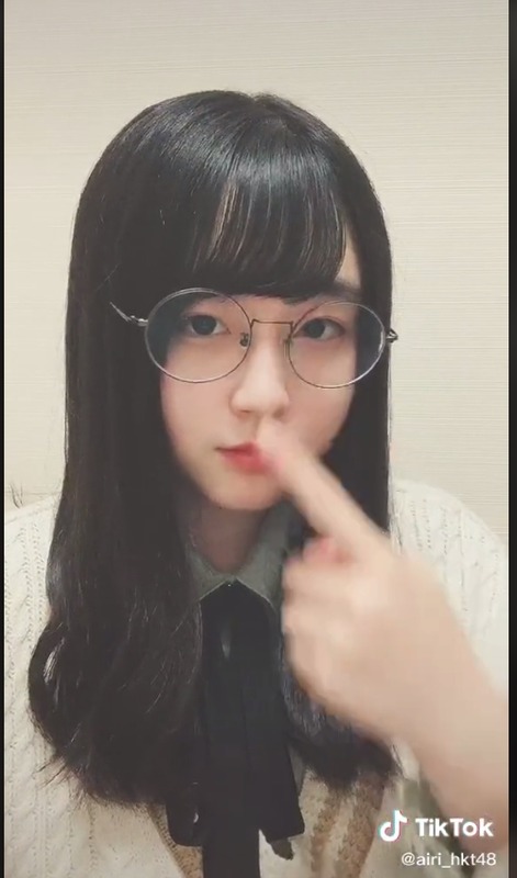 2020y04m22d_210008868