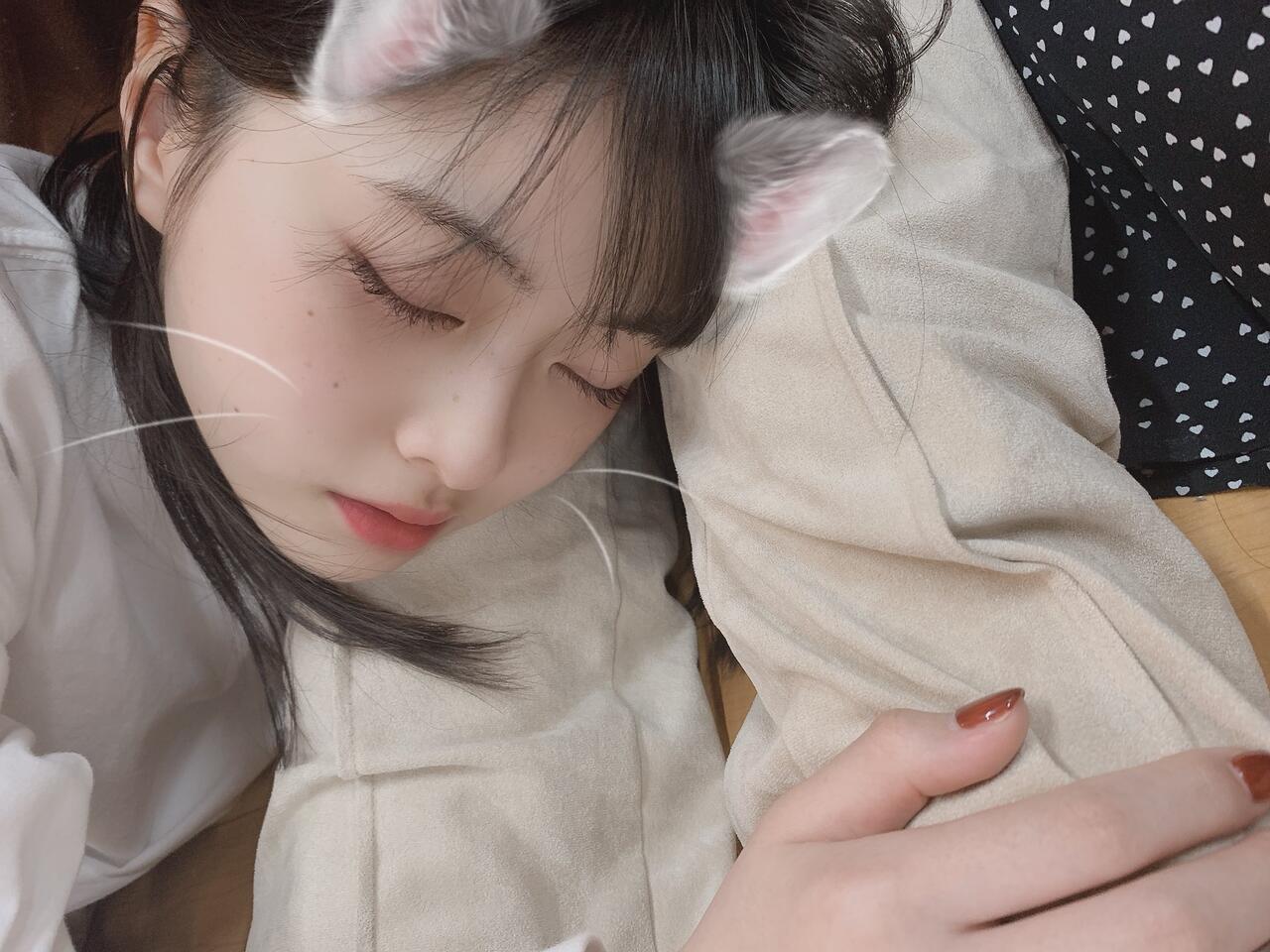 松岡はな はなちゃんの寝顔かわいい Hkt48まとめ いもまと いえーいよっぴ見てるー