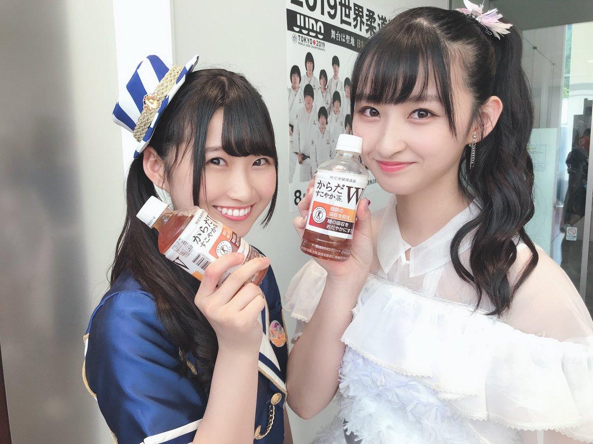 松本姉妹 髪型おそろいのツーショットきたあ Hkt48まとめ いもまと いえーいよっぴ見てるー