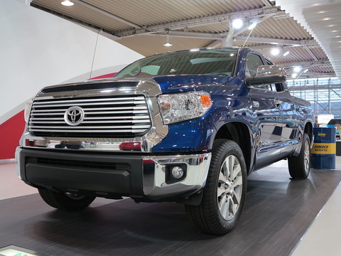1280px-Toyota_Tundra_at_Daiba,_Tokyo