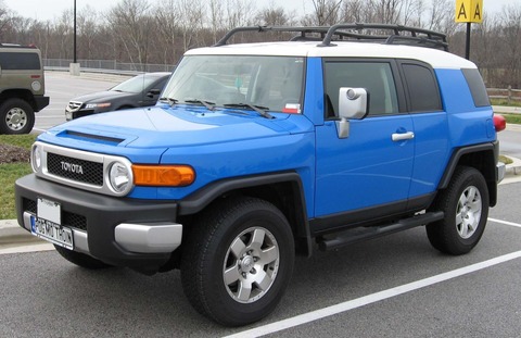 Toyota-FJ-Cruiser-2