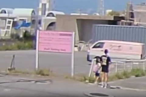 【動画】軽自動車乗りさん、ショートカットして消える