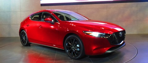 1920px-Mazda3_Fast_Back_Tokyo_Auto_Salon_2019_IMG_1287_edited