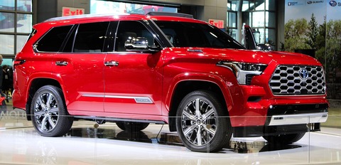 2023_Toyota_Sequoia_Capstone,_front_NYIAS_2022