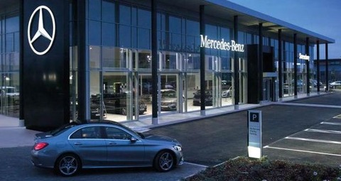 Mercedes_Forecourt_620