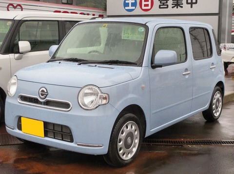 1280px-Daihatsu_Mira_Cocoa_X_L685S