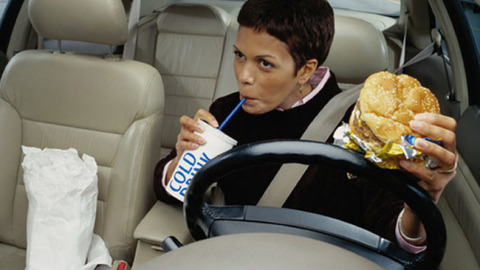 eating-while-driving-630-getty