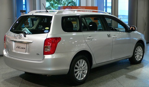 2006_Toyota_Corolla-Fielder_03