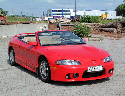 Mitsubishi_Eclipse_Spyder