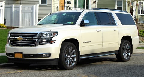 2015_Chevrolet_Suburban_1500_LTZ,_front_4.18.19