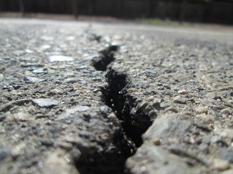 asphalt-crack-1