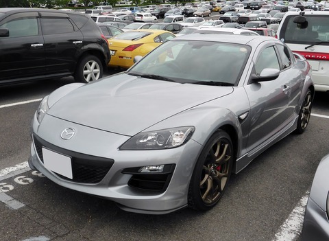 1920px-Mazda_RX-8_SPIRIT_R_(SE3P)_front