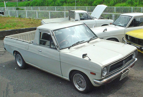 Nissan_B121