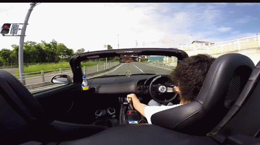 一般道をレース場と勘違いした男がドリフトに失敗して民家に突き刺さり車ごと横転した動画を思い出として記念にネットにアップ くるまにあ速報 一般道をレース場と勘違いした男がドリフトに失敗して民家に突き刺さり車ごと横転した動画を思い出として記念にネットにアップ くるまにあ速報