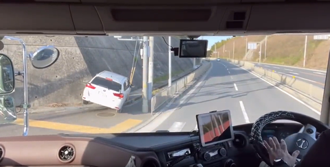 トラック「左に曲がったろ」普通車「直進したろ！」←結果wwwwwwwwwwwwwwwwwwwww