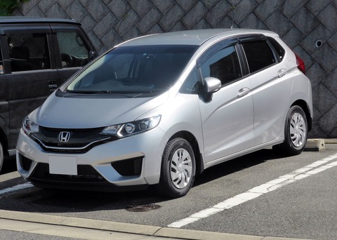 1920px-Honda_FIT_13G_(GK3)_front