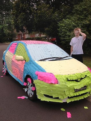 903283-post-it-prank