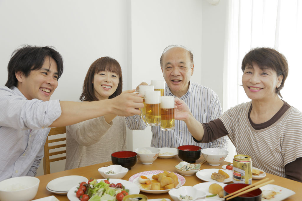 義実家集まってもあまり喋らずに座っているだけの義弟嫁が正直羨ましい。頑張ってコミュニケーション取ってる私の身にもなってよね女性様｜鬼女・生活2chまとめブログ