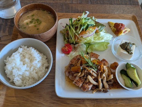 PXL_20250801_022218747