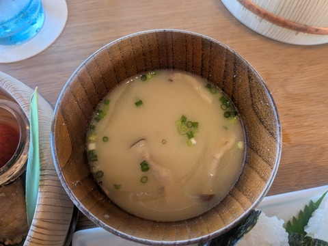 PXL_20251009_021847230