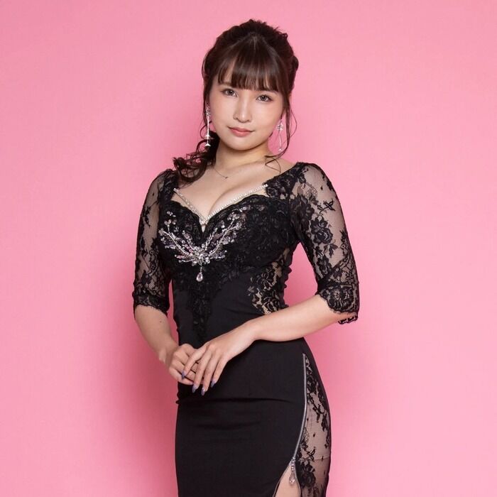 【動画】セクシー女優さん、ブルマ姿で大暴れしてる姿を激写されてしまうwwwwwww