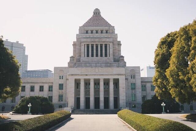 【画像】簗農水大臣の美人妻さん、なんだかエ□いと話題になるｗｗｗｗｗｗｗ