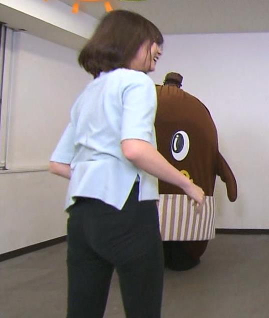 鈴木唯のエロエロな尻 ２６１０１１