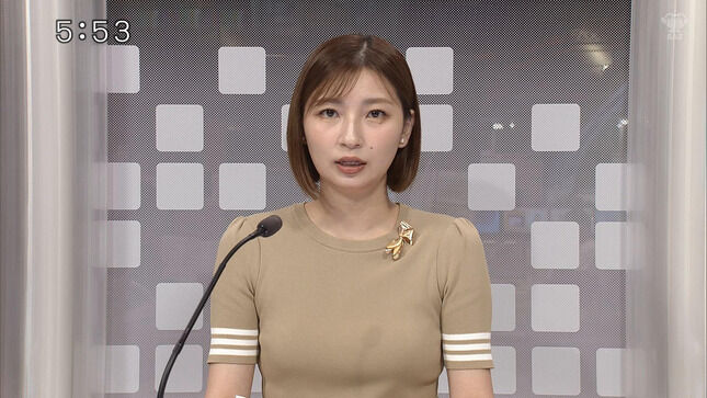 【画像】畑下由佳アナの胸元がニットでくっきりと強調される！！