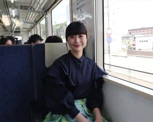 【画像】美人声優(46)さん、地味系人妻の頂点を極めてしまうｗｗｗｗｗｗｗ
