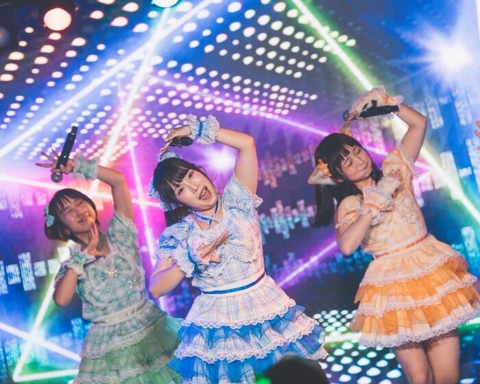 【動画】地下アイドルさん、ライブ中に観客と一線を超えてしまうｗｗｗｗｗｗｗ