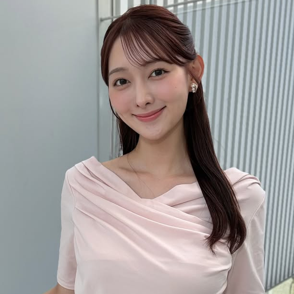 【画像】森山みなみアナ、お○ぱいで全男子の視界を奪ってしまうwwwwwww