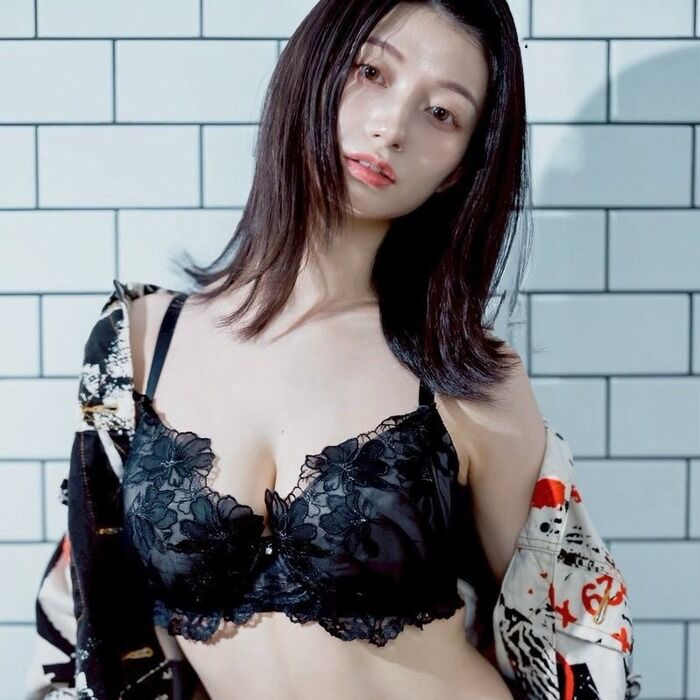 【画像】瀬戸環奈さん、読売巨人軍と夢の共演を果たしてしまうwwwwwww
