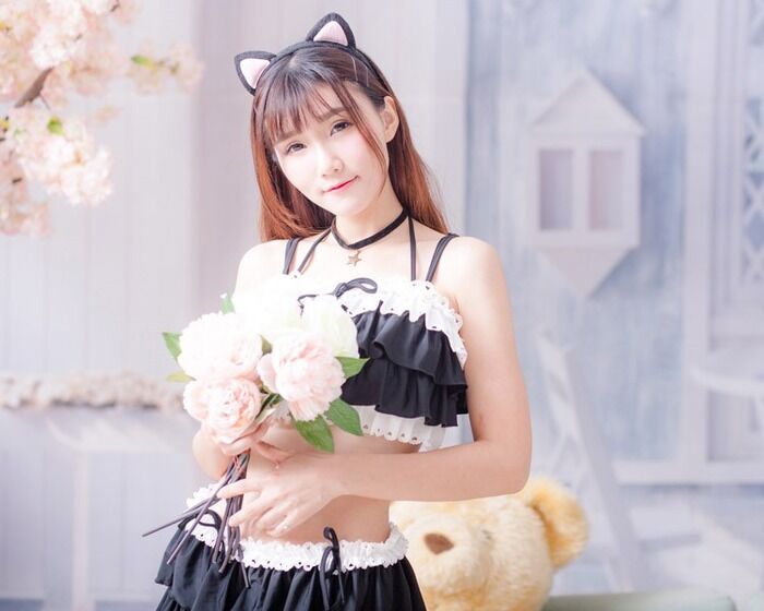 【画像】女性コスプレイヤーさん、こういう全裸土下座ってあり？ｗｗｗｗｗｗｗ