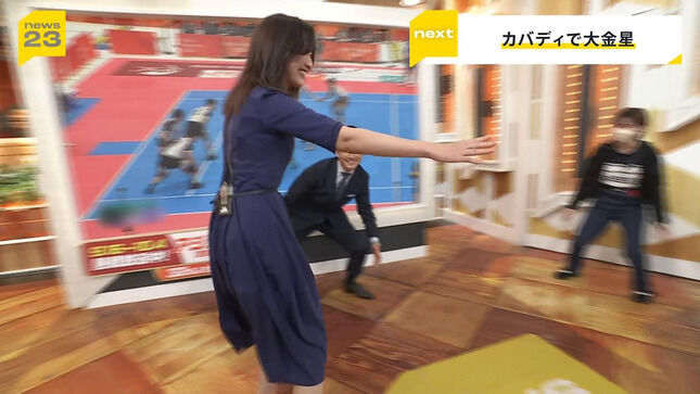 【画像】小川彩佳アナ スタジオで「カバディ」をする胸とお尻！！【GIF動画あり】