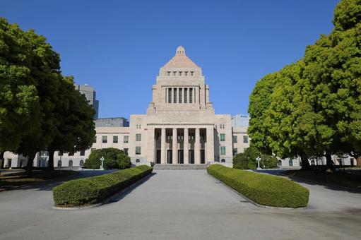 【画像】女性国会議員さん、余裕でイケると話題になってしまうwwwwwww