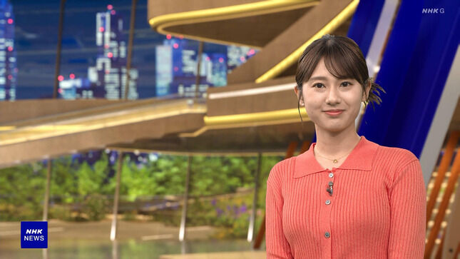 【画像】浅田春奈アナ ニットの巨乳がくっきり！！【GIF動画あり】